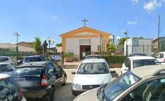 Acqua alla chiesa abusiva di Santa Rosa per "errore" (e grazie a un trucco), l'Aica si scusa ma insorgono i residenti di Maddalusa