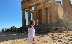 Laurea magistrale e inglese B2 per 320 euro netti: l'offerta di lavoro shock alla Valle dei Templi