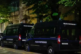 Detenuti in diretta su TikTok denunciano la presenza di microspie nelle celle:  caos dentro il carcere di Pisa