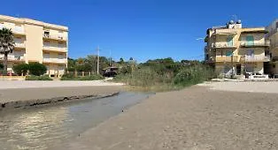 Furia d'acqua in piena estate alla Foggia: nessuna traccia di inquinamento nel mare