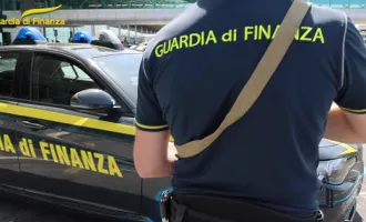 Fuga da film sulla Statale 115: non si ferma all'Alt della Guardia di Finanza e rischia la strage