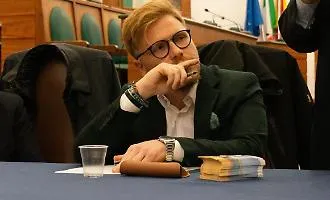 Il caso Agrigento, La Vardera al contrattacco interpella la Regione: &laquo;Quante sanatorie nel cassetto da 15 anni?&raquo;