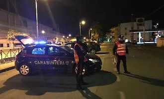 Licata, giro di vite sullo spaccio nel quartiere "Bronx": fugge il pusher, nei guai un cliente