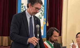 Caso Zingarello, bufera su Controcorrente: La Vardera avvia un'indagine interna sul vicesindaco Crosta
