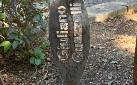 Canicatt&igrave;, una foglia nel Giardino dei Giusti per ricordare il maresciallo Giuliano Guazzelli