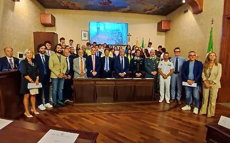On the road: venti studenti in prima linea, senza smartphone, per la sicurezza stradale e la legalit&agrave; ad Agrigento