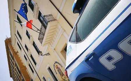 Anziana rapinata e ferita nella sua villa: &egrave; caccia al malvivente