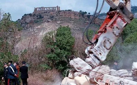 Valle dei Templi, la linea dura dell'Accademia dei Lincei: &laquo;No riperimetrazione e via le case abusive&raquo;