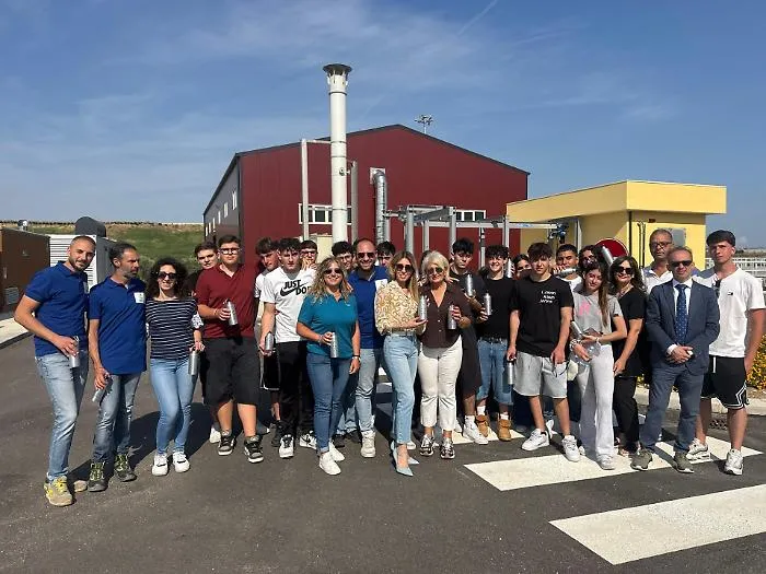 La scuola green scopre la tecnologia dell'acqua: gli studenti del Leonardo al depuratore di Timpa dei Palombi