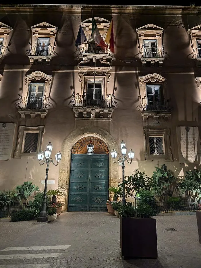 Agrigento, l'immobile abusivo del Comune dimenticato per dieci anni e abitato gratis