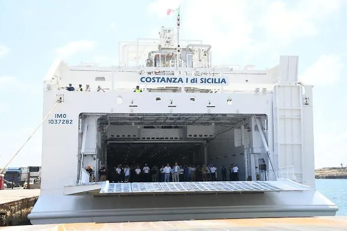 Porto Empedocle, al via il "Costanza I di Sicilia": Schifani inaugura il primo traghetto della Regione