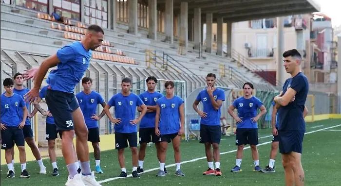 Licata al Granillo per il debutto in Serie D: sfida alla favorita Reggina, Russo sereno e Brugnone pronto a dar fastidio
