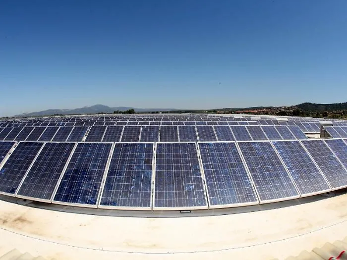 Colpo in un impianto fotovoltaico: rubati 10 chilometri di cavi solari, danni da 30mila euro