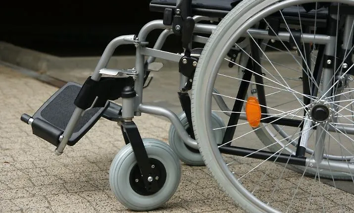 In sedia a rotelle dopo il vaccino anti-Covid: assegno vitalizio ad un imprenditore agrigentino